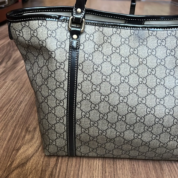 A170 - ๐ฏ % authentic Gucci shoulder bag - Picture 8 of 16
